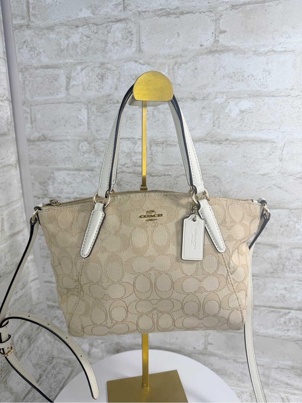 Coach Small Kelsey Satchel in Outline Signature Jacquard Gold Khaki Chalk‎